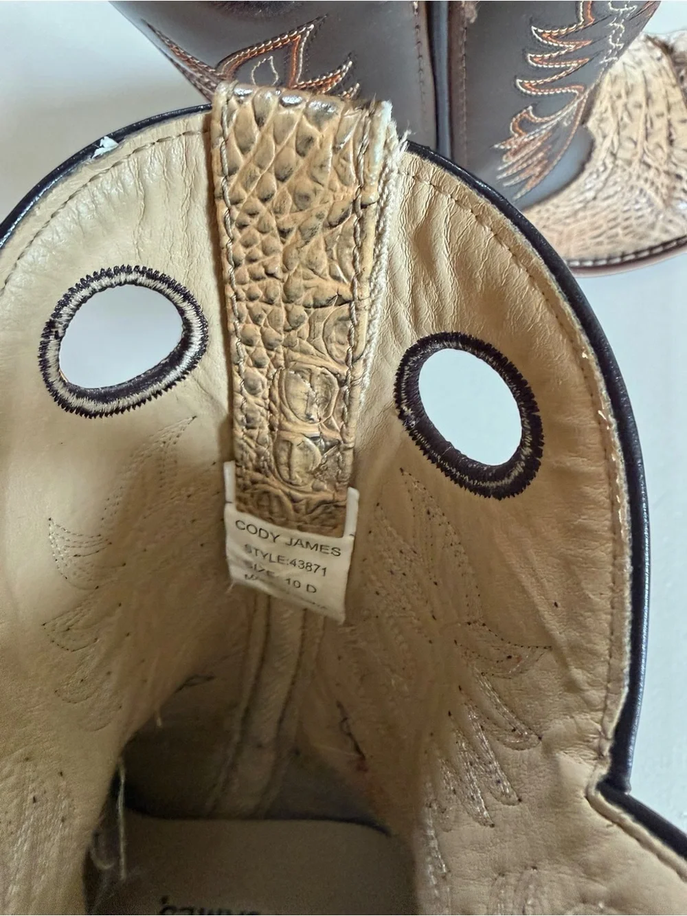 CODY JAMES EUC Genuine Leather Gator Embossed Western Cowboy Boots